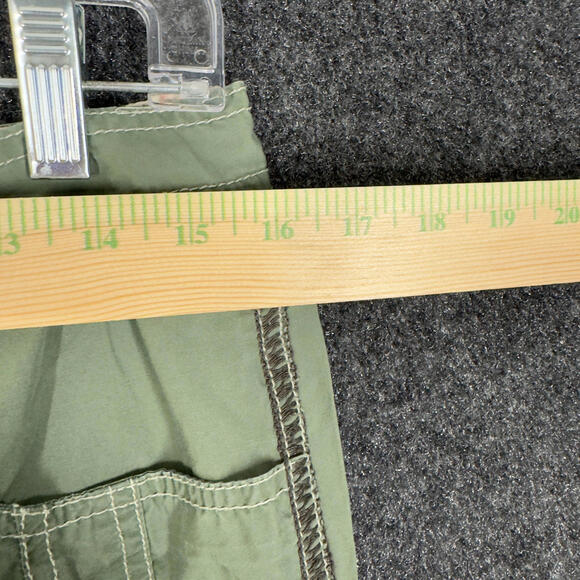 Unionbay Cropped Pants Women 11 Green Mid Rise Flat Front Cotton Pockets Casual - Picture 3 of 8